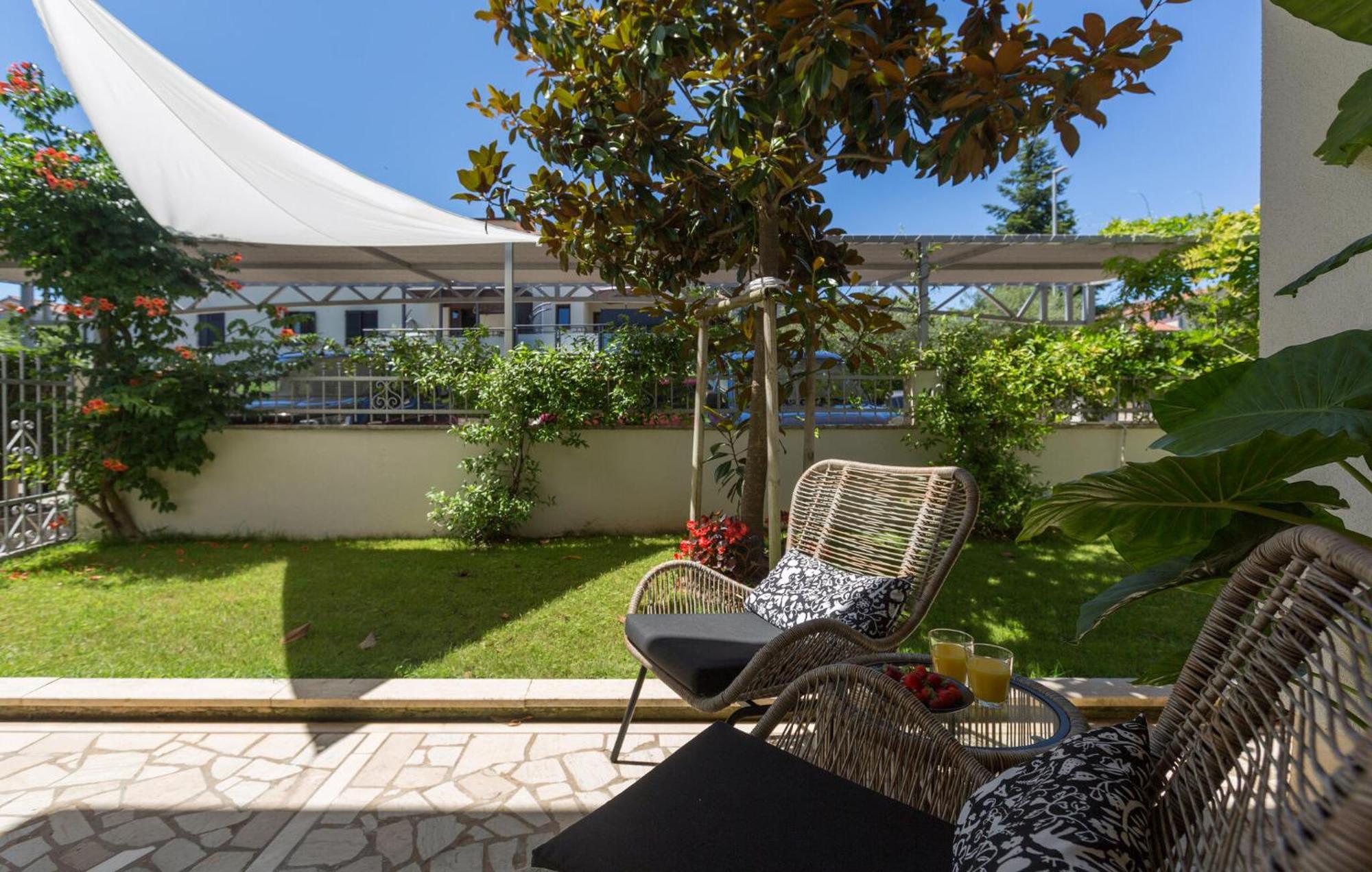 1 Bedroom Beautiful Apartment In Porec Luaran gambar