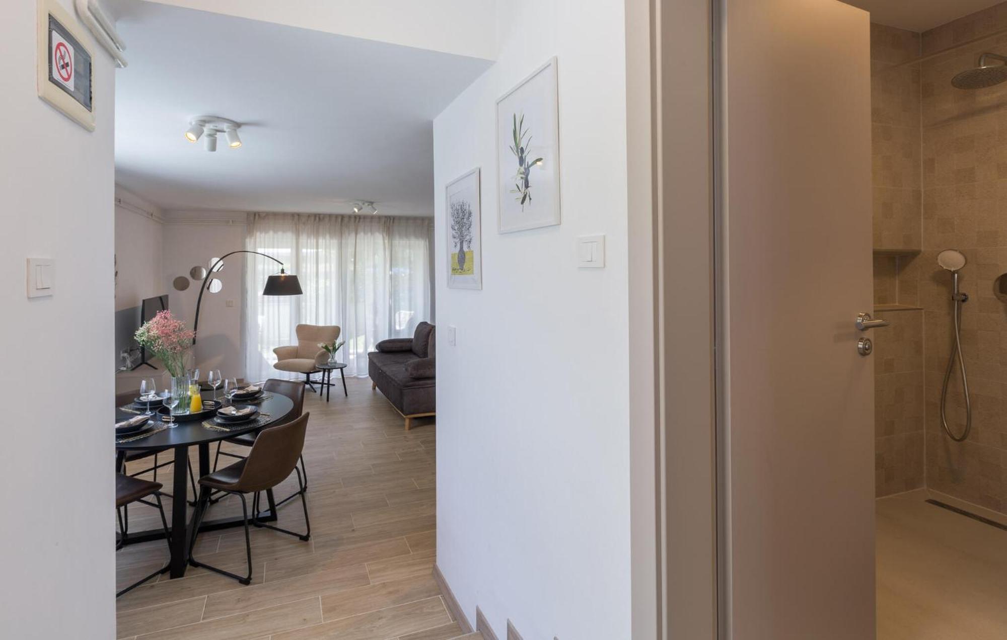 1 Bedroom Beautiful Apartment In Porec Luaran gambar