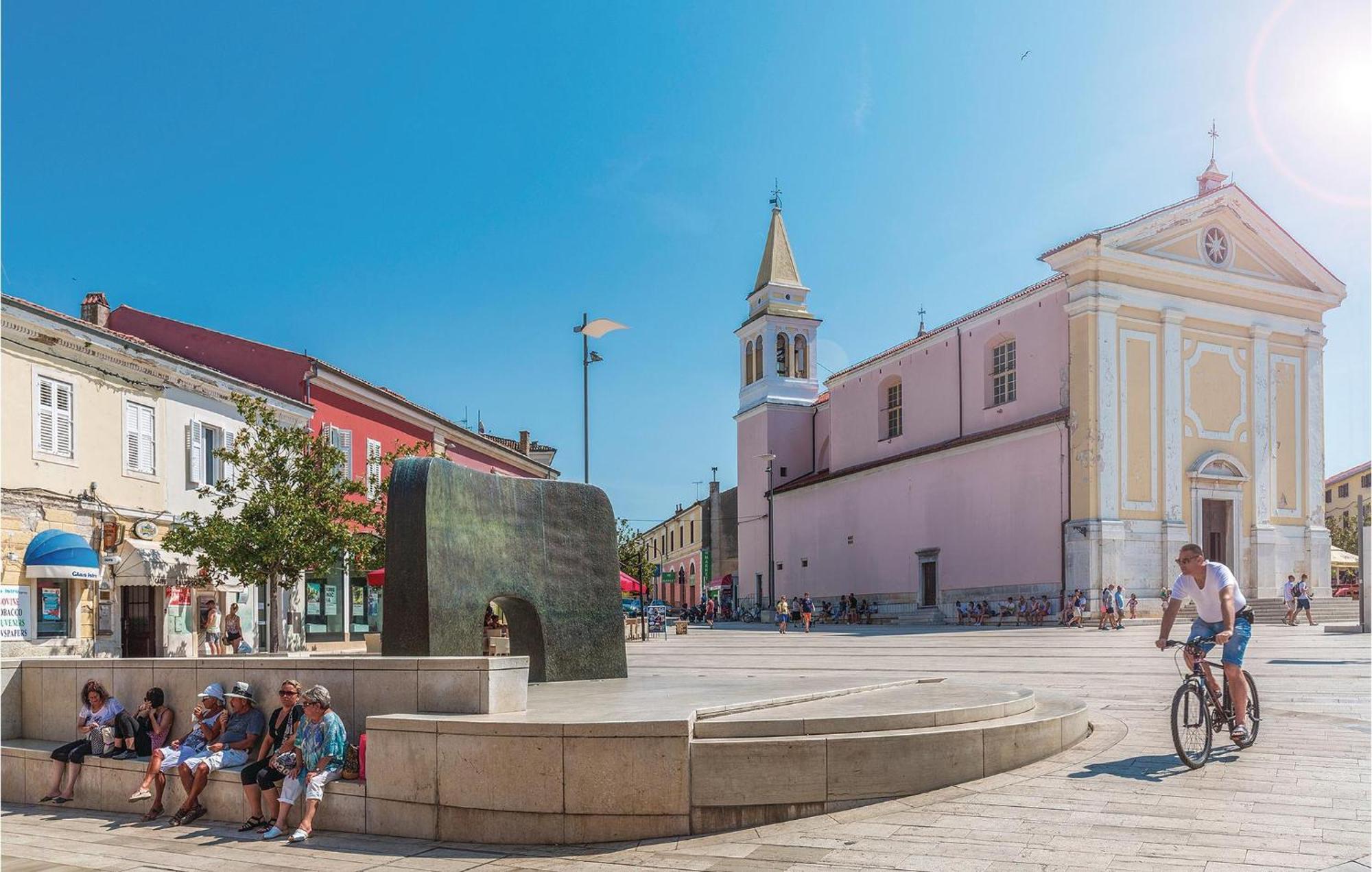 1 Bedroom Beautiful Apartment In Porec Luaran gambar
